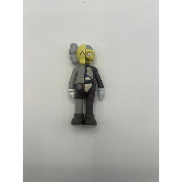 Kaws Companion Mini Figure Grey/Brown - Picture 1 of 2